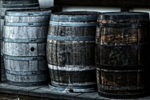 barrels, kegs, casks